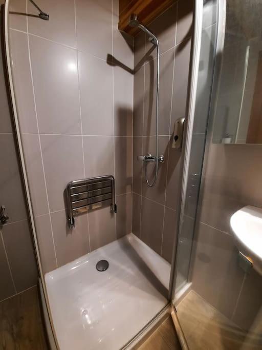 Mcastet, Casita Aranesa En El Valle De Aran Bossòst Kültér fotó